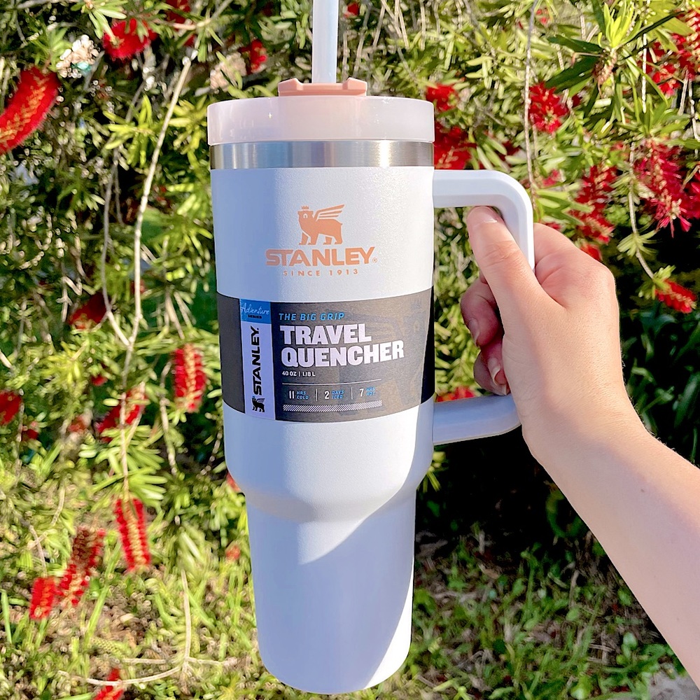 HTF 40oz Cloud Adventure Quencher